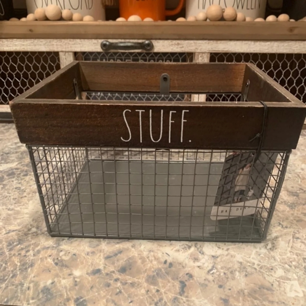 Rae Dunn- nwt stuff wire and wood basket